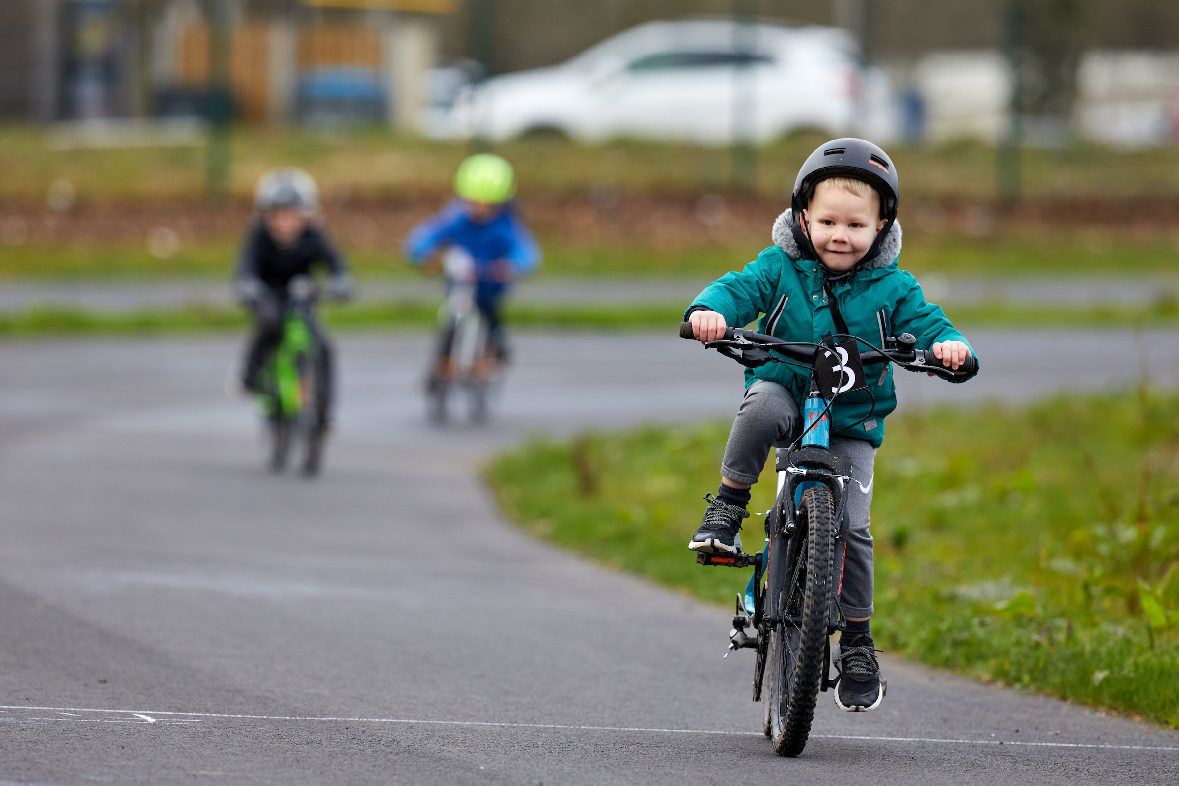 Kids cycling